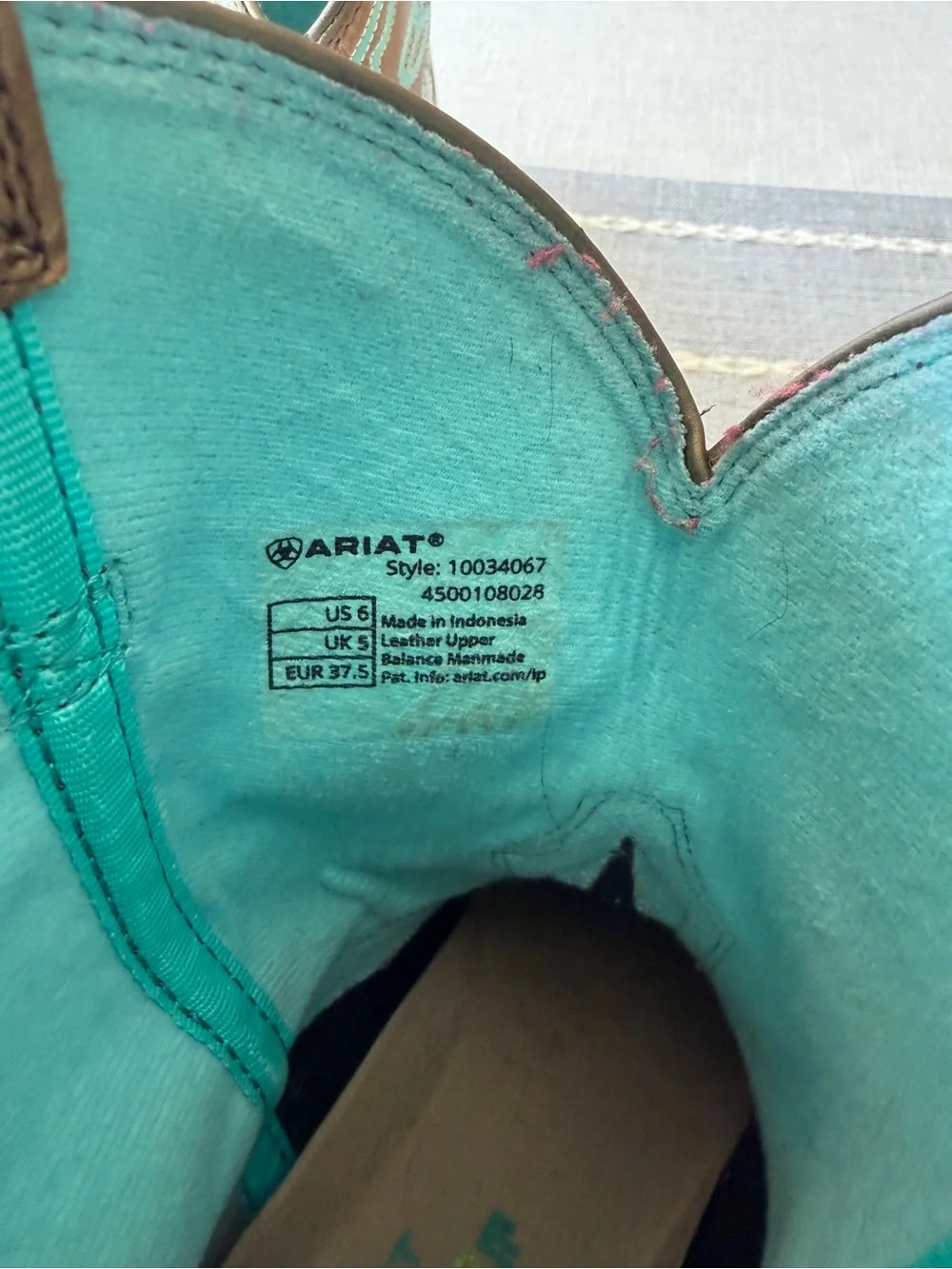 Ariat Western Boots with Turquoise Floral Embroidery Square Toe Girls Size 6